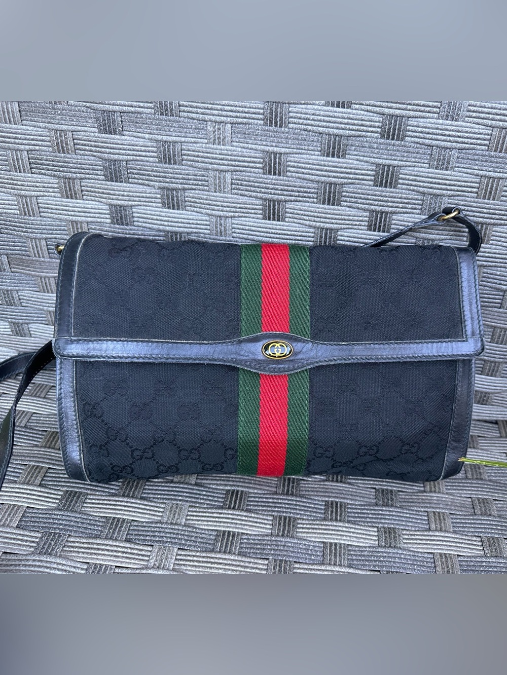 🖤 Vintage Gucci GG Canvas Web Crossbody or Clutch